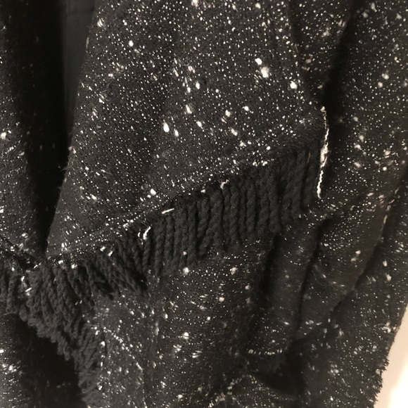LIKE NEW Free People-Fringe Wrap Blanket Coat - Picture 6 of 6